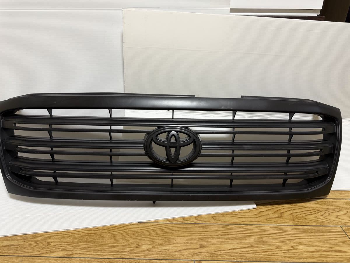 TOYOTA ランドクルーザー100系中期純正 フロントグリル