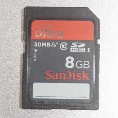8GB SanDisk Ultra SDカード 30MB/s 動作確認済み