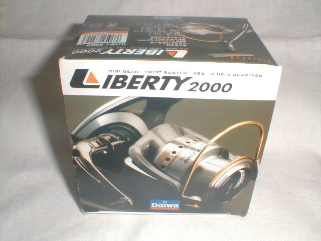 《未使用品》 DAIWA LIBERTY 2000 ダイワ スピニングリール