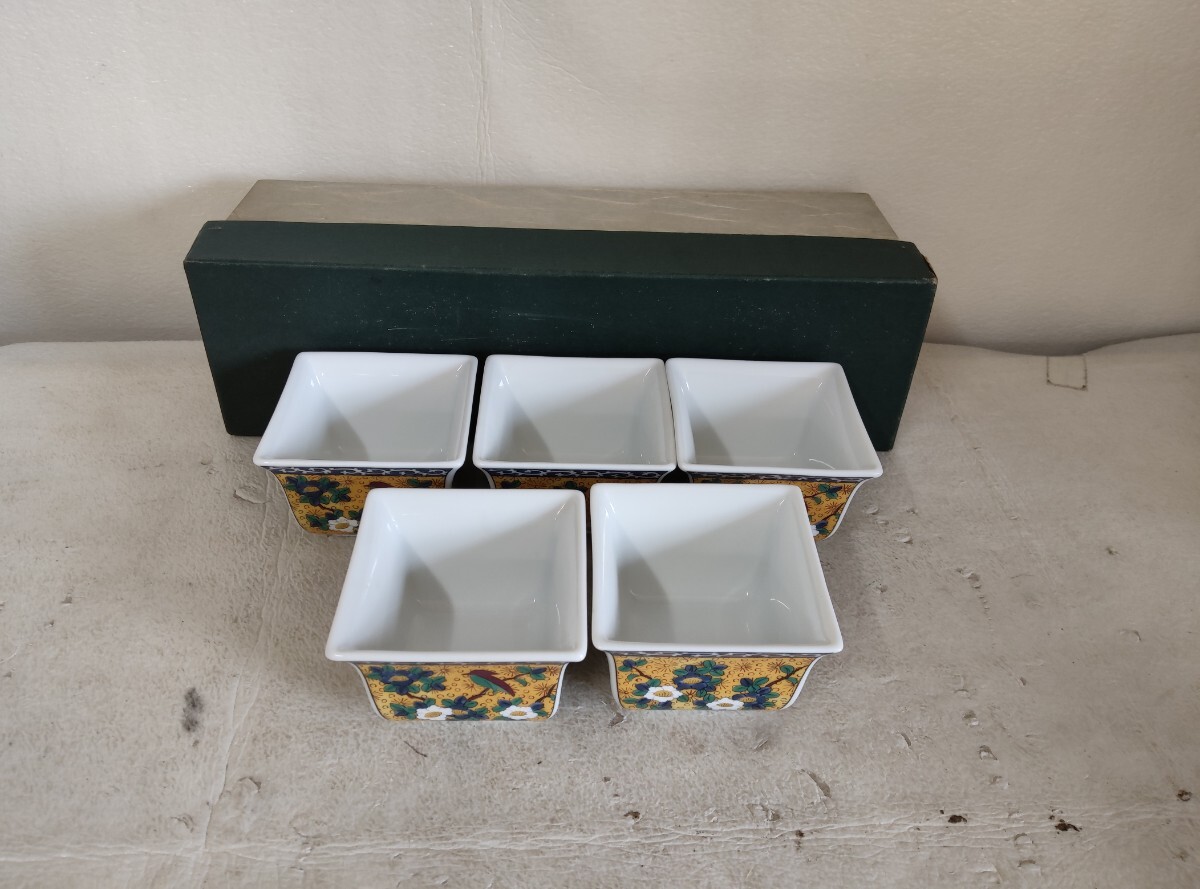 九谷焼 小鉢 5客 色絵 在銘 第一陶器 四季花文 和食器 径7cm 四角 現状品
