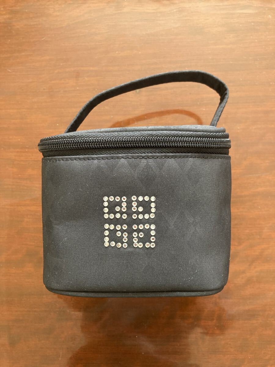 GIVENCHY ジバンシィ バニティポーチ ブラック ラインストーン
