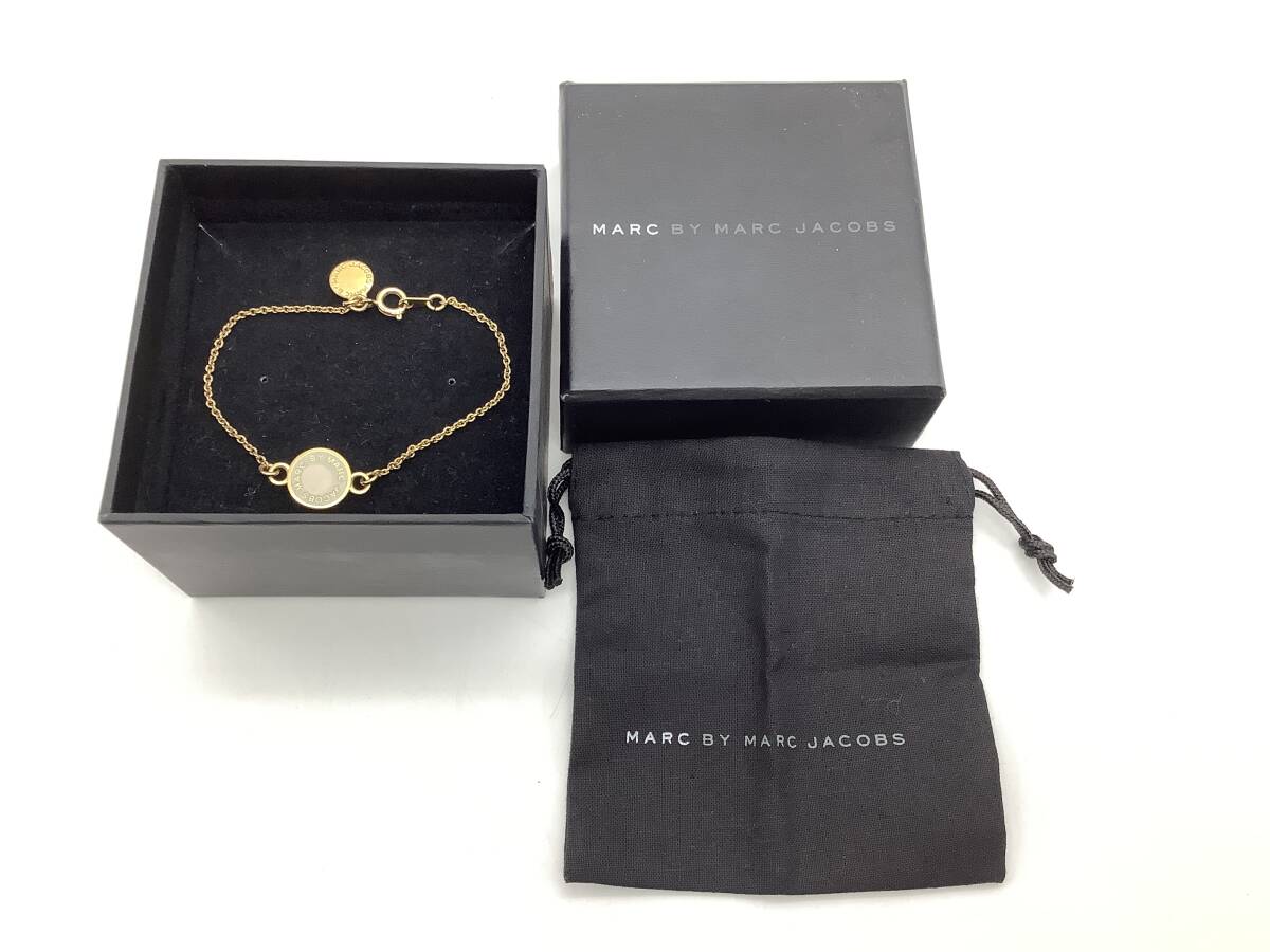 ｎ6430 MARC JACOBS マークジェイコブス チェーン ロゴディスク ブレスレット アクセサリー ゴールドカラー 白 ホワイト 箱付き