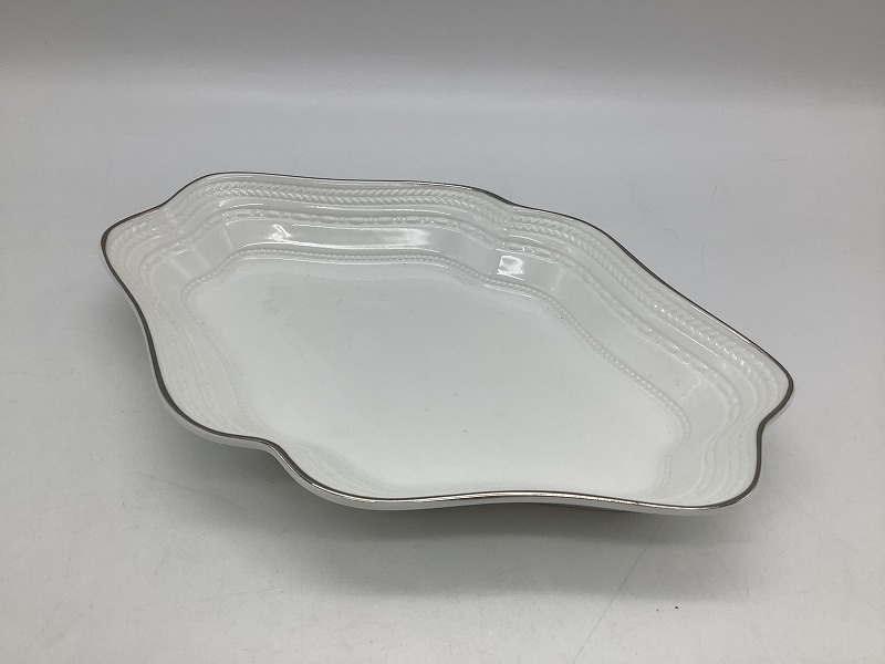 n7453 WEDGWOOD ウエッジウッド INTAGLIO PLATINUM ダイヤディッシュ プレート 皿 洋食器 白×銀
