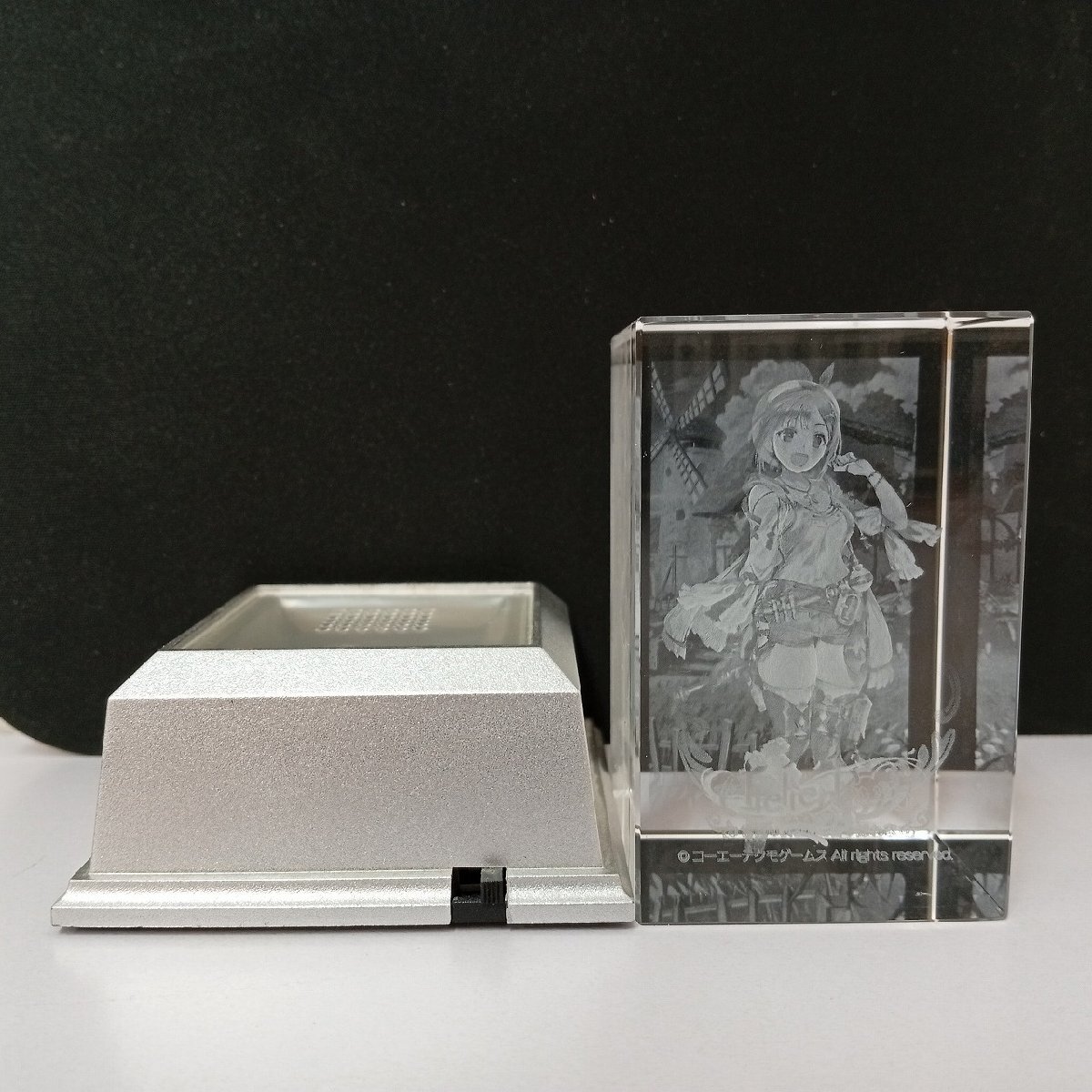 mR624a [人気] ライザのアトリエ 常闇の女王と秘密の隠れ家 ファミ通DXパック 同梱特典 ライザ 3Dクリスタル | ホビー R