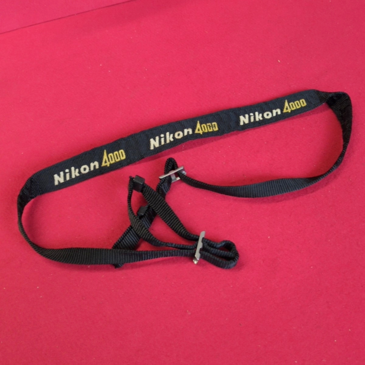 Nikon 4000 ストラップ　レトロ カメラストラップ 一眼レフ カメラ