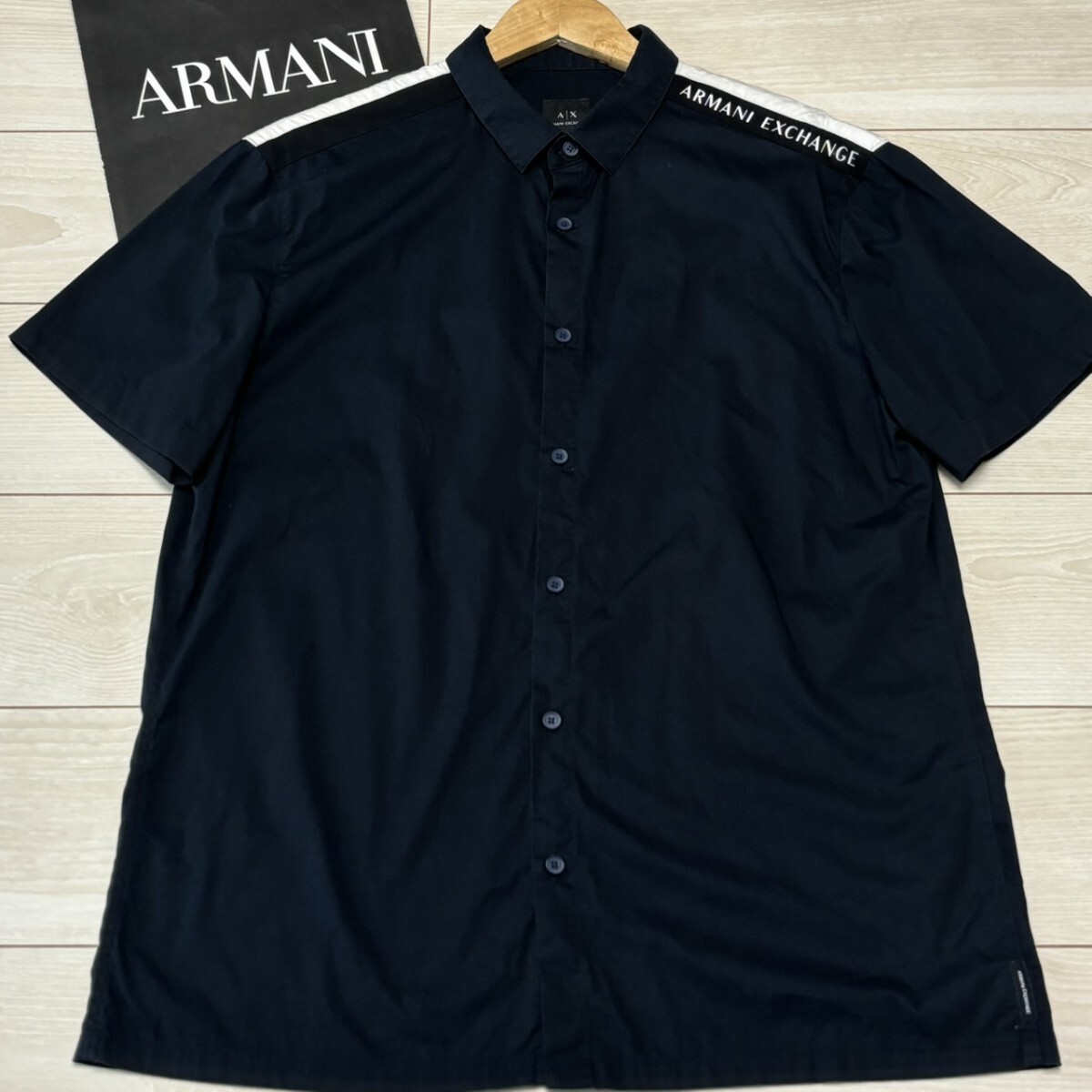 美品/XLサイズ相当●ARMANI EXCHANGE アルマーニエクスチェンジ 半袖シャツ 肩ロゴ 背面ロゴ ネイビー メンズ トップス 夏 サマー