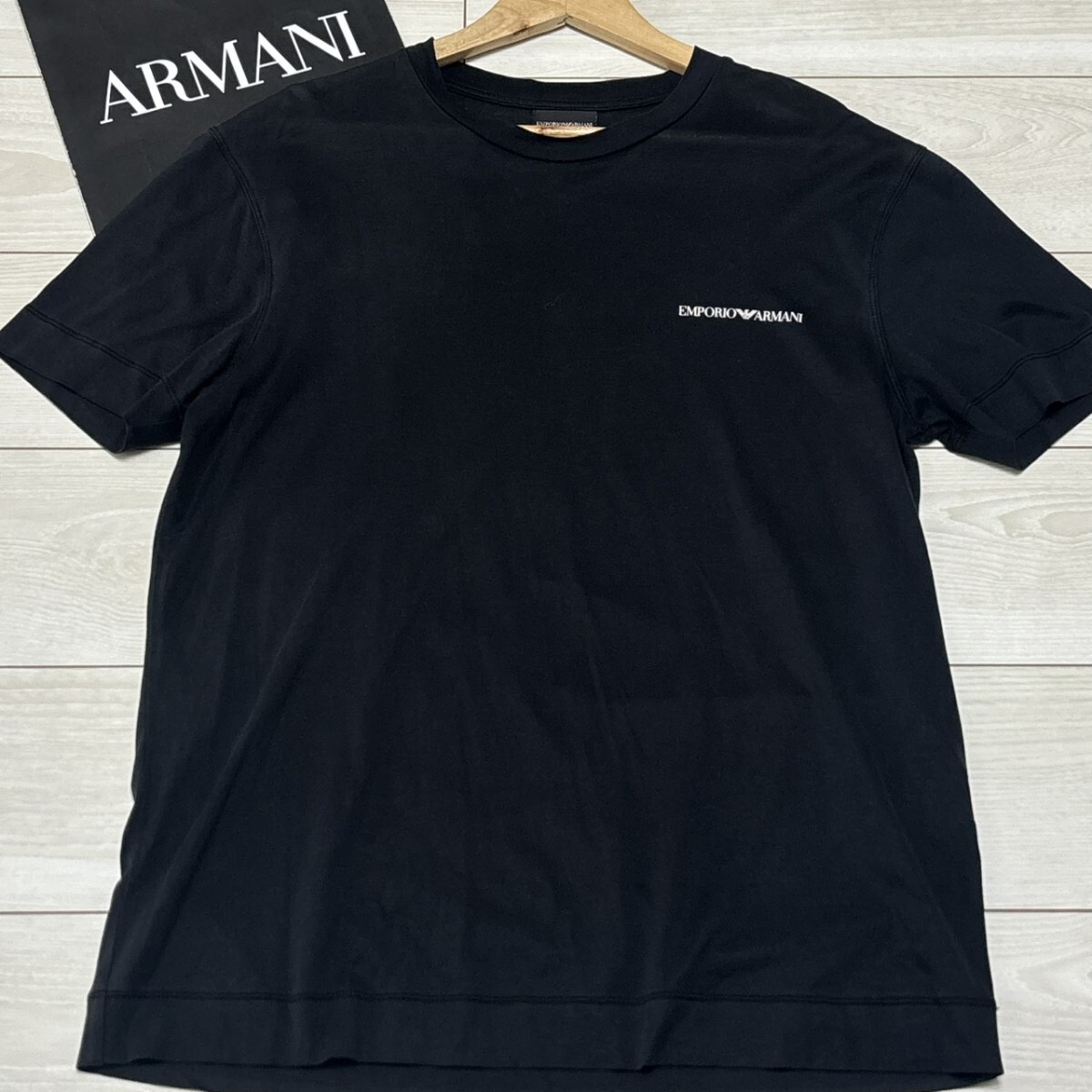 極美品/Mサイズ●EMPORIO ARMANI エンポリオアルマーニ 半袖Tシャツ イーグルロゴ プリントロゴ メンズ トップス 黒 ブラック 夏 サマー