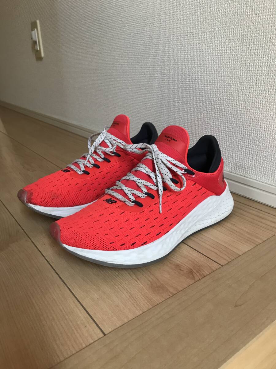 NBバージョン　FRESH FOAM LAZR フレッシュフォームレーザー　ニューバランス　New Balance スニーカー　ランニングシューズ　サイズ25CM