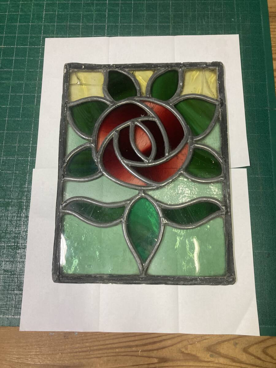 ステンドグラス　イギリス　アンティーク　バラ　薔薇　花