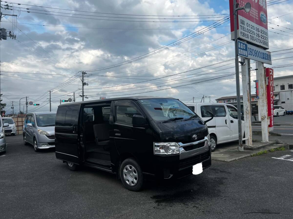 ハイエース 5ドア　DX GLパッケージ　令和6年 5万KM