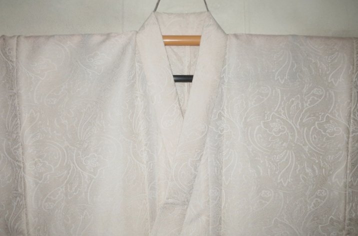 拾11719RM シルク化繊ゴブラン織物 男着物単衣 裄71К丈142 アイボリーのペイズリー柄 新品