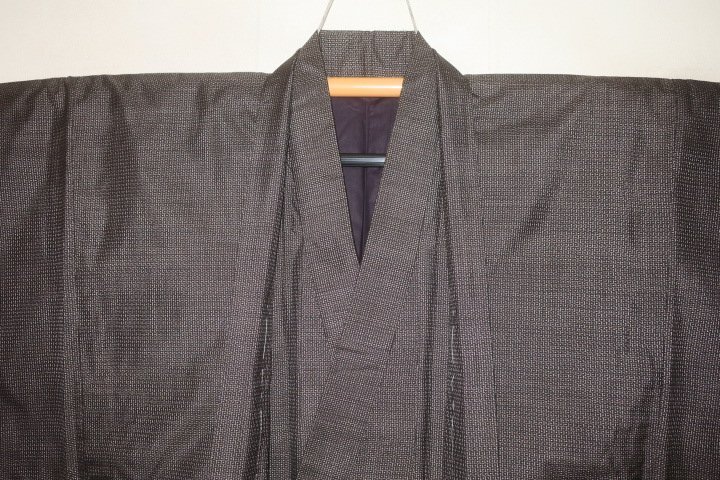 お買い得セール 弐11748 本絹泥大島紬男着物羽織 裄68丈146К80亀甲鉄茶褐色 美品未着用