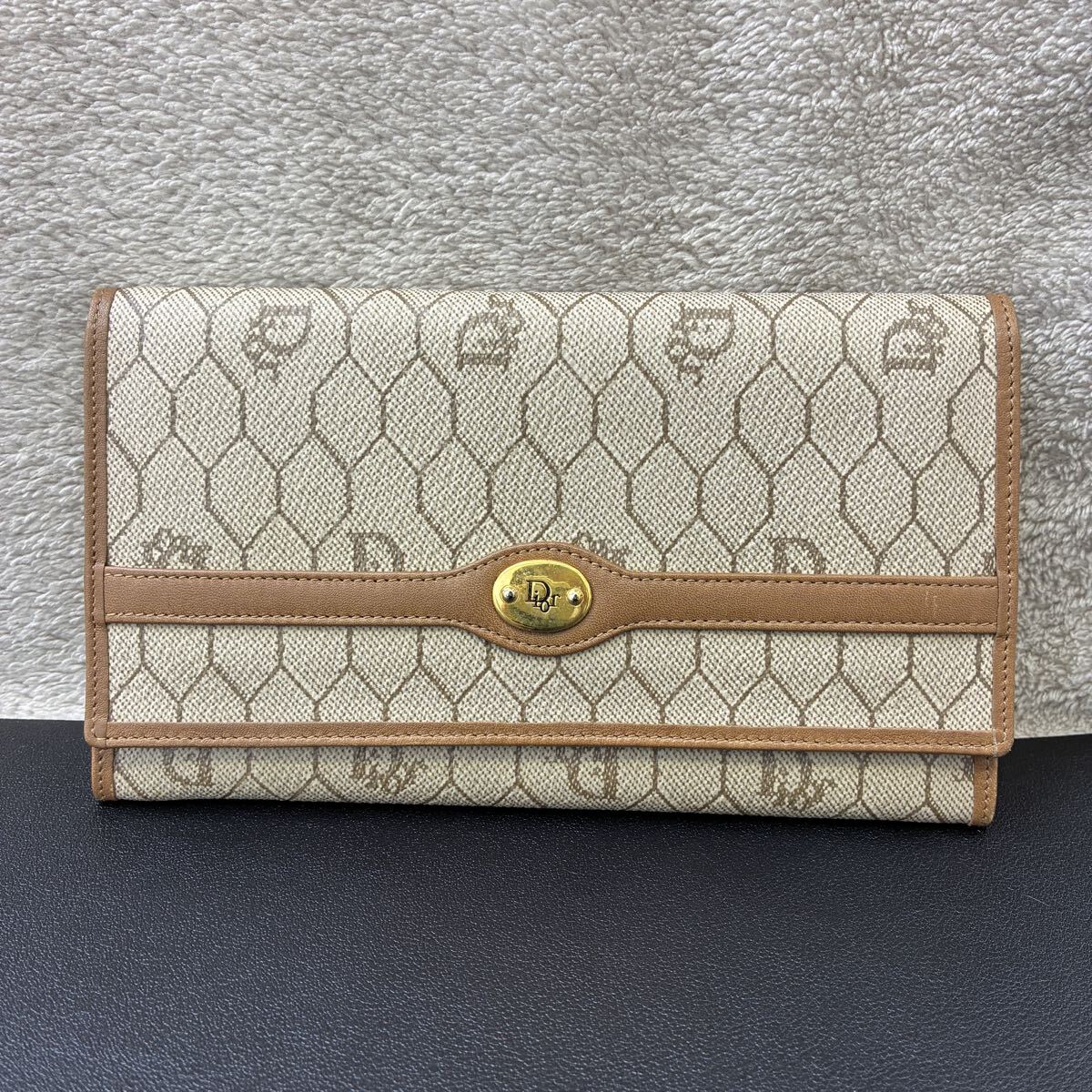 【K2-167】Christian Dior ディオール 長財布 ハニカム柄 美品 レディース財布 ベージュ