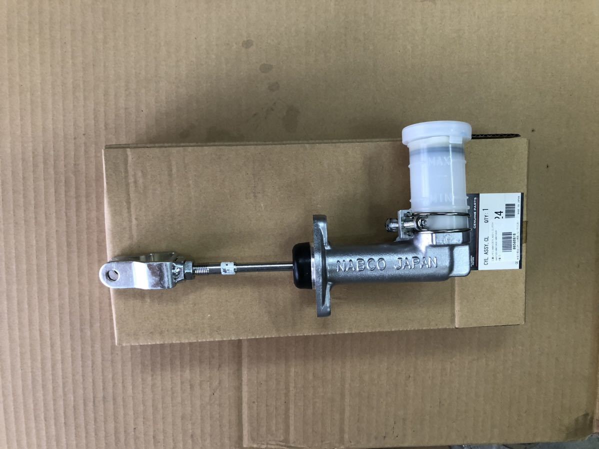 三菱 純正 新品 ジープ クラッチ マスターシリンダー J36 J37 J24 J54 J53 J55 J56 J57 J58 J26 J34 J38