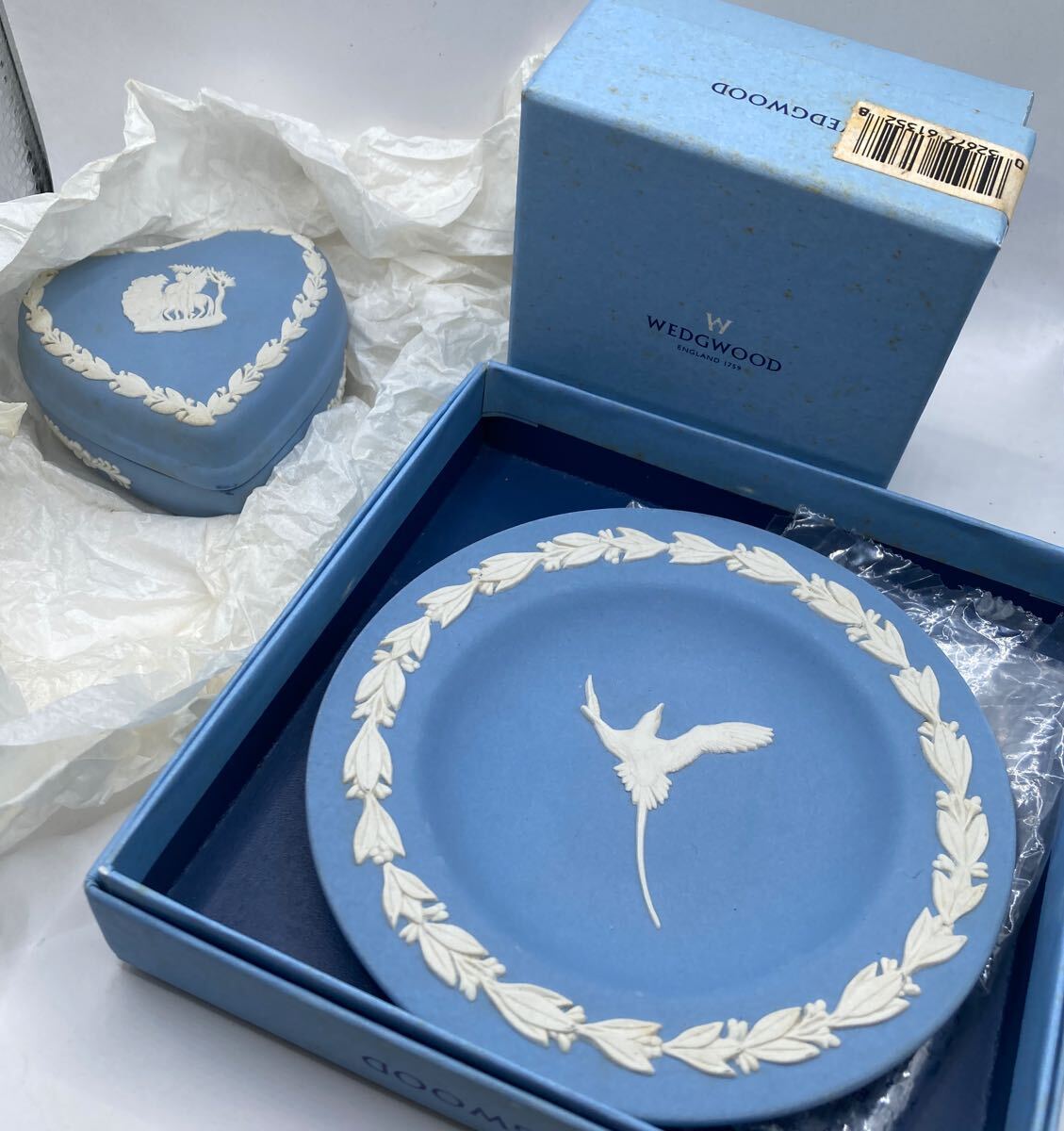 WEDGWOOD 小皿 飾り皿 JASPER ペールブルー バミューダ 小物入れ ハート形 ジャスパー ウェッジウッド ミニプレート 箱つき △302583