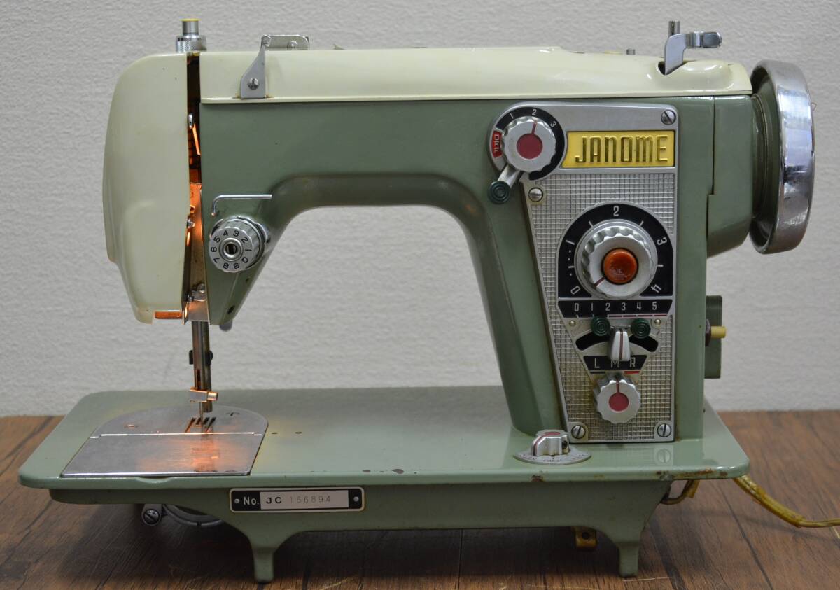J-3 JANOME ジャノメ ミシン 560型 手工芸 ハンドクラフト ミシン アンティーク 洋裁 裁縫 本体のみ 通電のみ確認 保管品