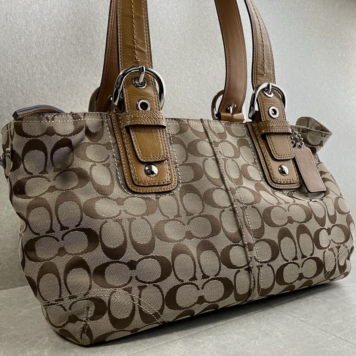 希少 美品 COACH コーチ Soho Signature Canvas Tote ソーホー シグネチャー トートバッグ ハンドバッグ 肩掛け ベージュ系 ブラウン 13117