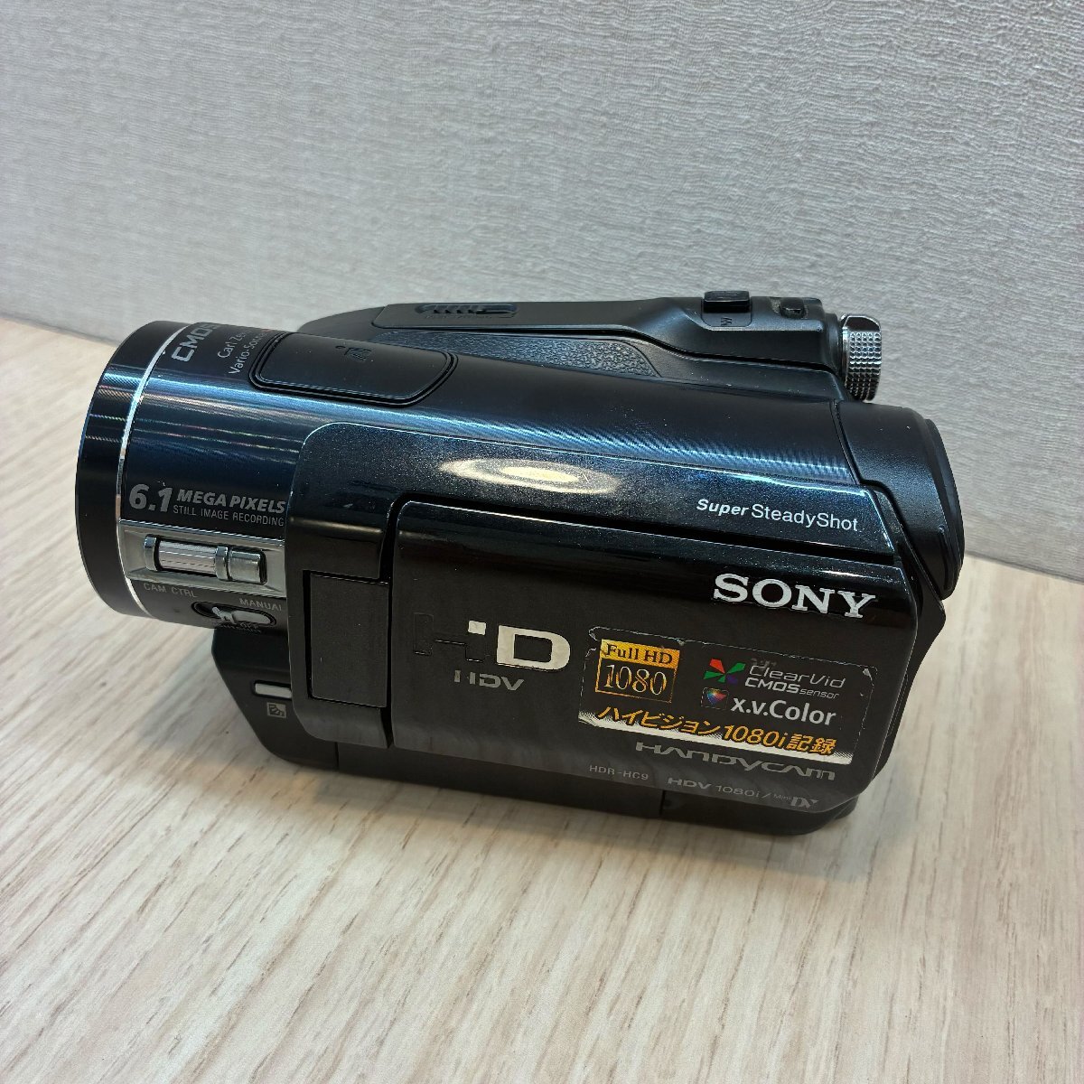 【485_96909】Sony ソニー デジタルビデオカメラ Handycam HDR-HC9 通電確認済み