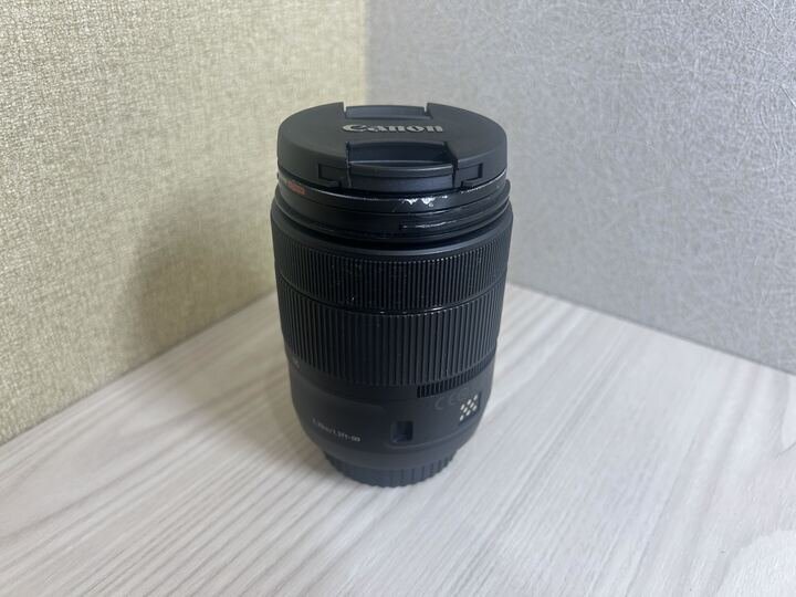 【250_86701】 Canon キヤノン ZOOM LENS EF-S 18-135mm 1:3.5-5.6 IS USM 動作未確認/現状品 レンズフレーム部分傷あり [60]
