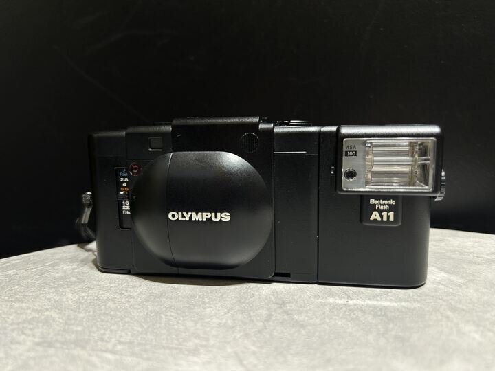 【292_12952】 Olympus オリンパス XA A11 フイルコンパクトムカメラ ブラック■ケース付き 動作未確認
