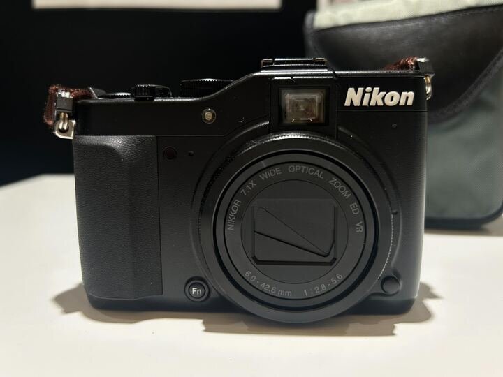 【292_12921】ニコン Nikon COOLPIX P7000 コンパクトデジタルカメラ■ストラップ・保護ケース付/バッテリー有・チャージャー無 動作未確認