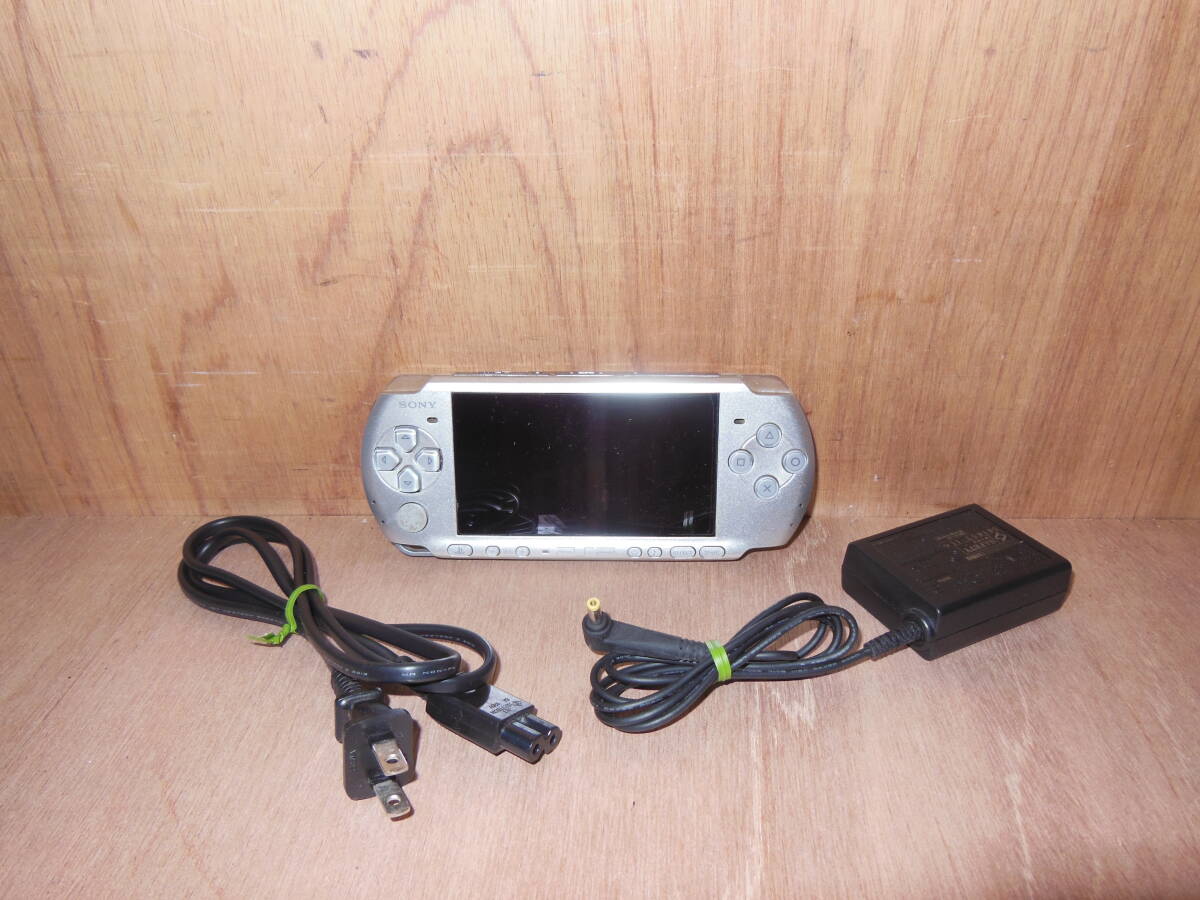 14.- SONY PSP-3000 プレイステーション・ポータブル　