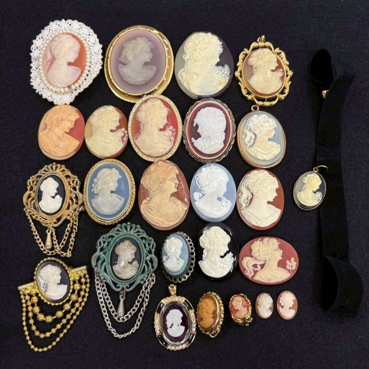 ■ 1円〜【まとめ売り】 カメオ カメオ風 まとめ 総重量約200g ブローチ イヤリング 等 アクセサリー レディース アンティーク L160293