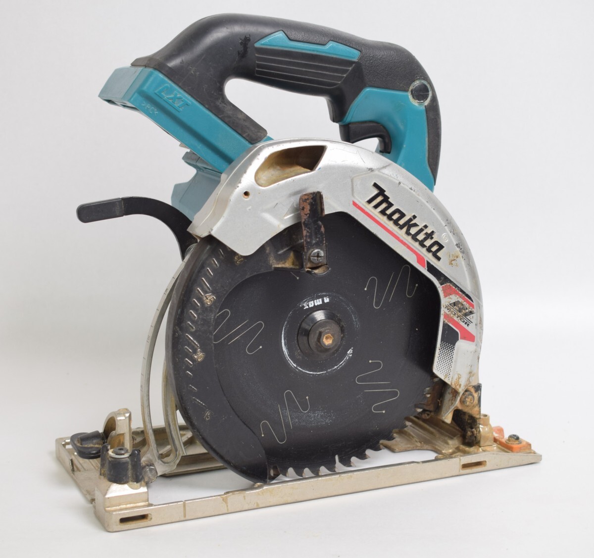 動作品 makita マキタ HS631D 18V 切断機 木工用 165mm 充電式 コードレス マルノコ 超硬 丸のこ DIY 電動工具 大工道具 RU-629K/031