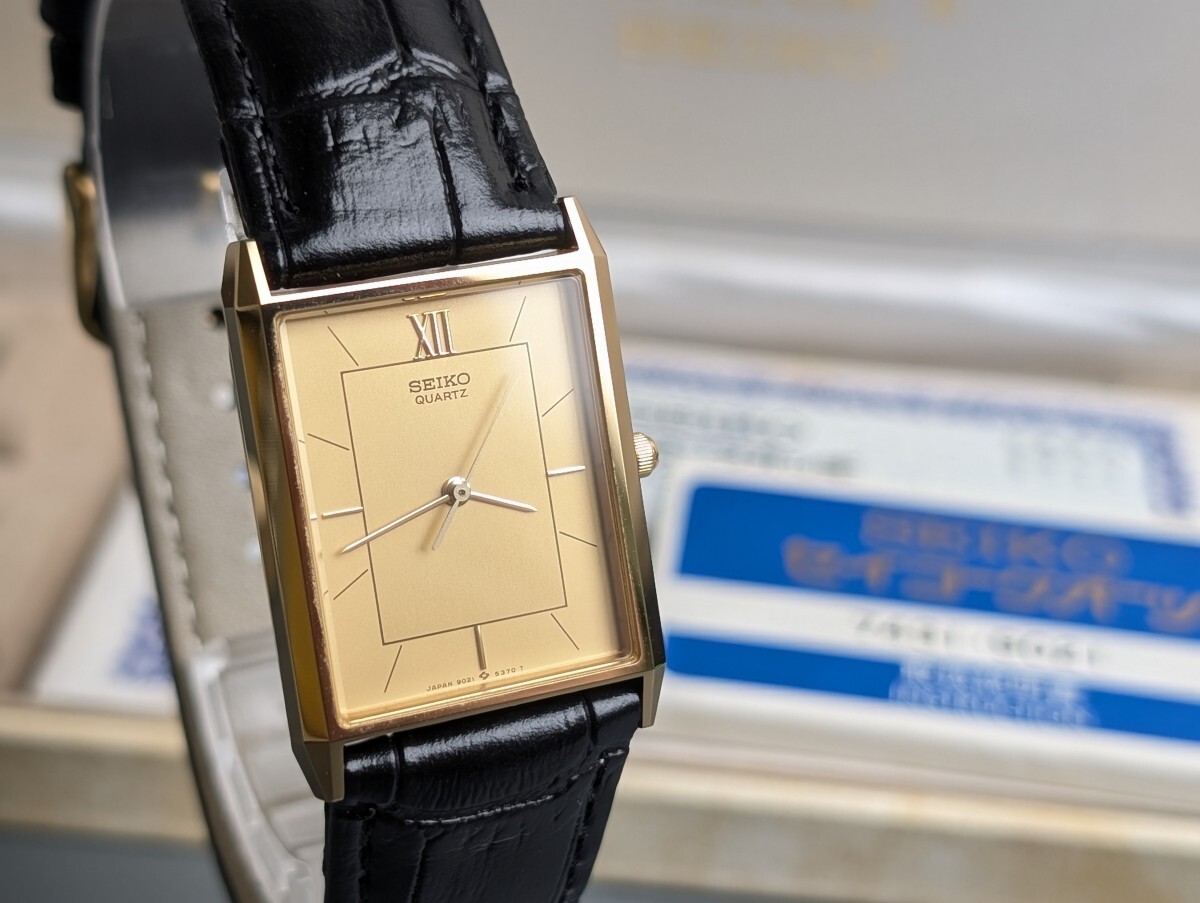 極美品 稼働 SEIKO セイコー Chariot シャリオ 9021-5290 ゴールド文字盤 スクエア クォーツ QZ メンズ 腕時計 アンティーク RU-241G/020