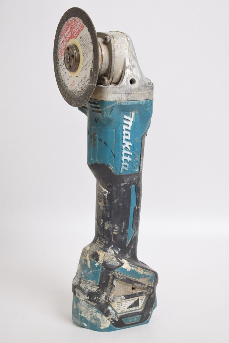 動作品 makita マキタ GA412D 18V 充電式ディスクグラインダ 100mm 充電式 コードレス 研磨 研削 DIY 電動工具 大工道具 RU-620K/031