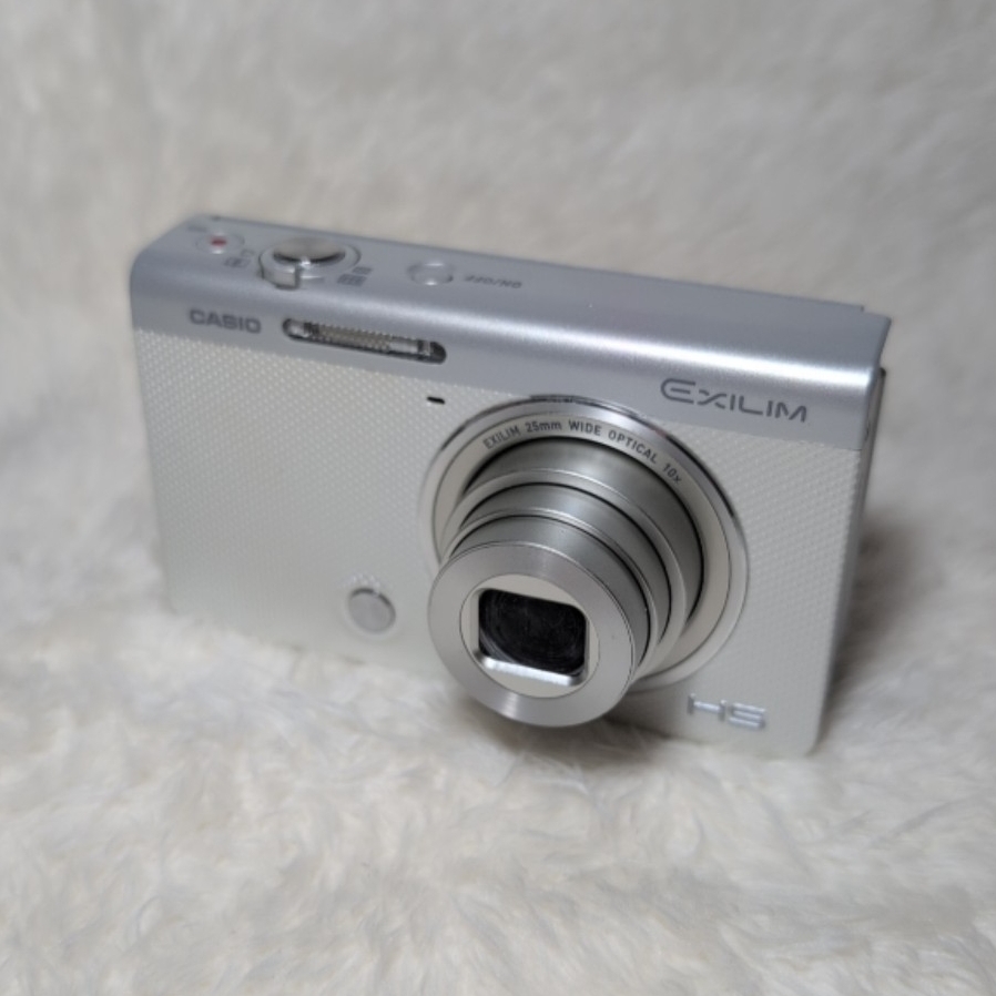 CASIO EXILIM EX-ZR60 カシオ エクシリム デジタルカメラ ホワイト　動作品　バッテリー付き