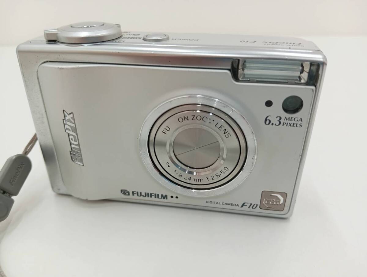 【1円スタート】FUJIFILM FinePix F10 シルバー 630万画素 フジフイルム ファインピクス オールドデジカメ 純正バッテリー付 現状品