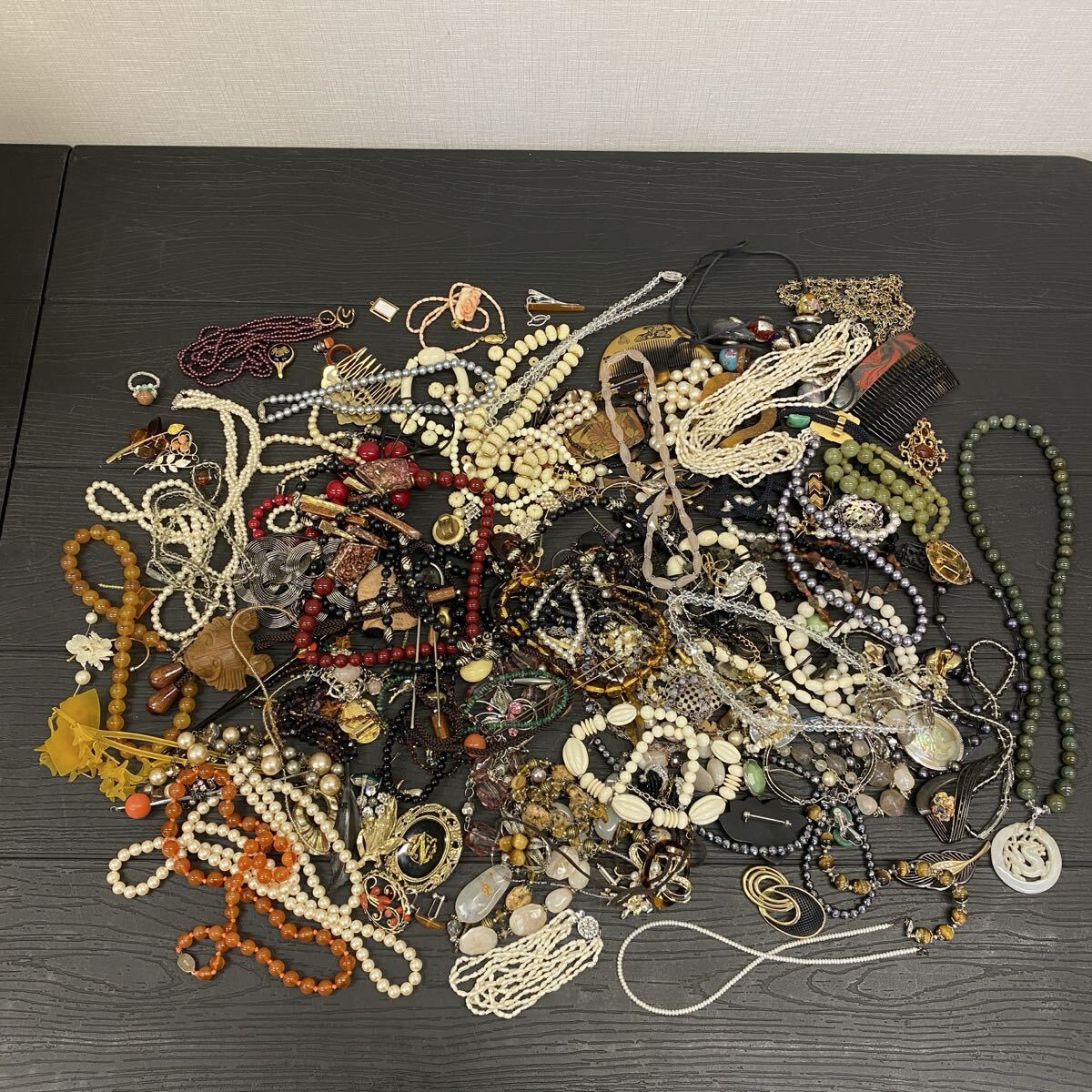 【S5/3E6】 イミテーション アクセサリー まとめ 総重量約2.8kg ネックレス ブローチ イヤリング ブレスレット など