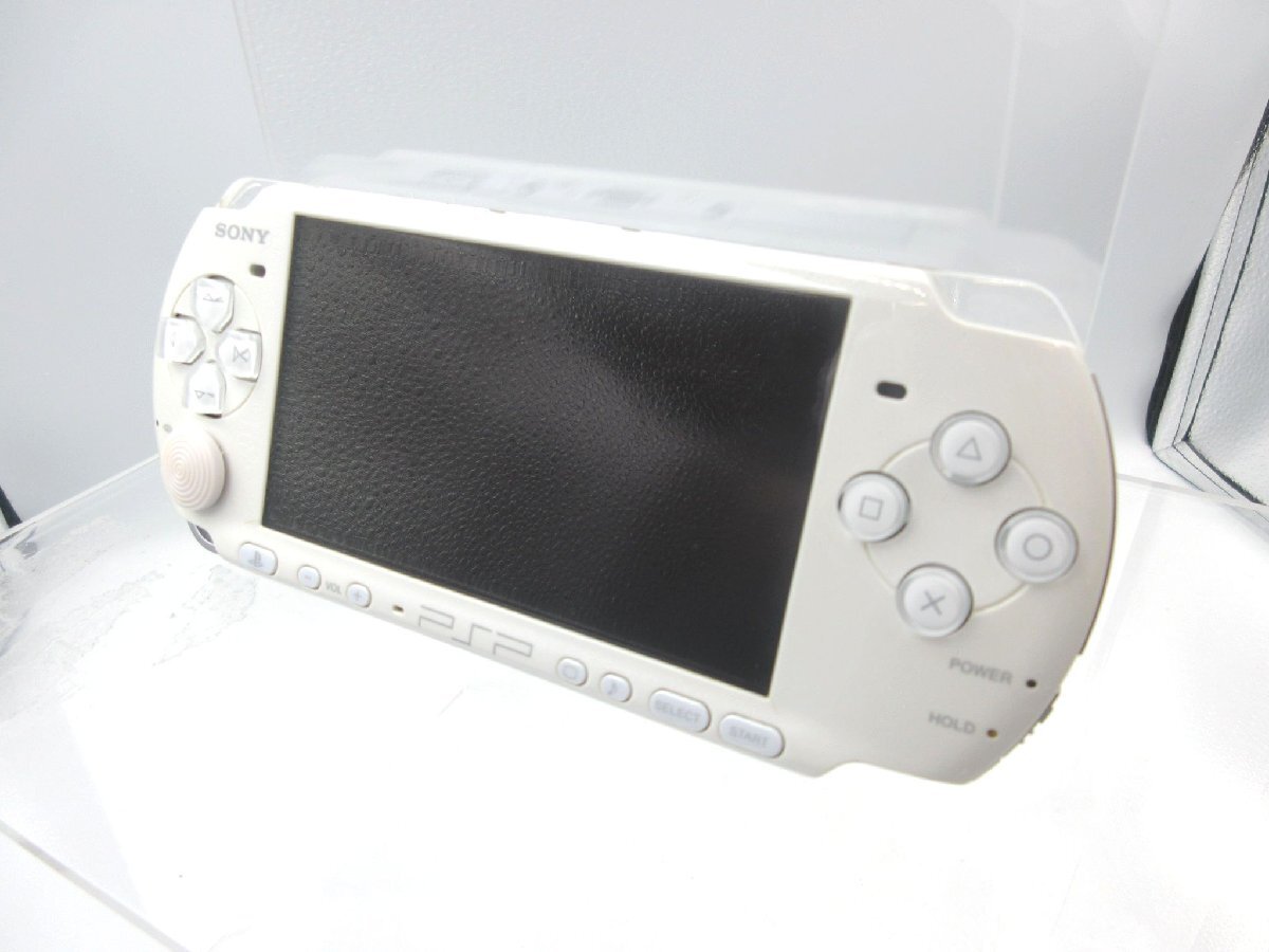 ★☆PSP　本体　PSP-3000　ホワイト　通電確認済　ジャンク扱い