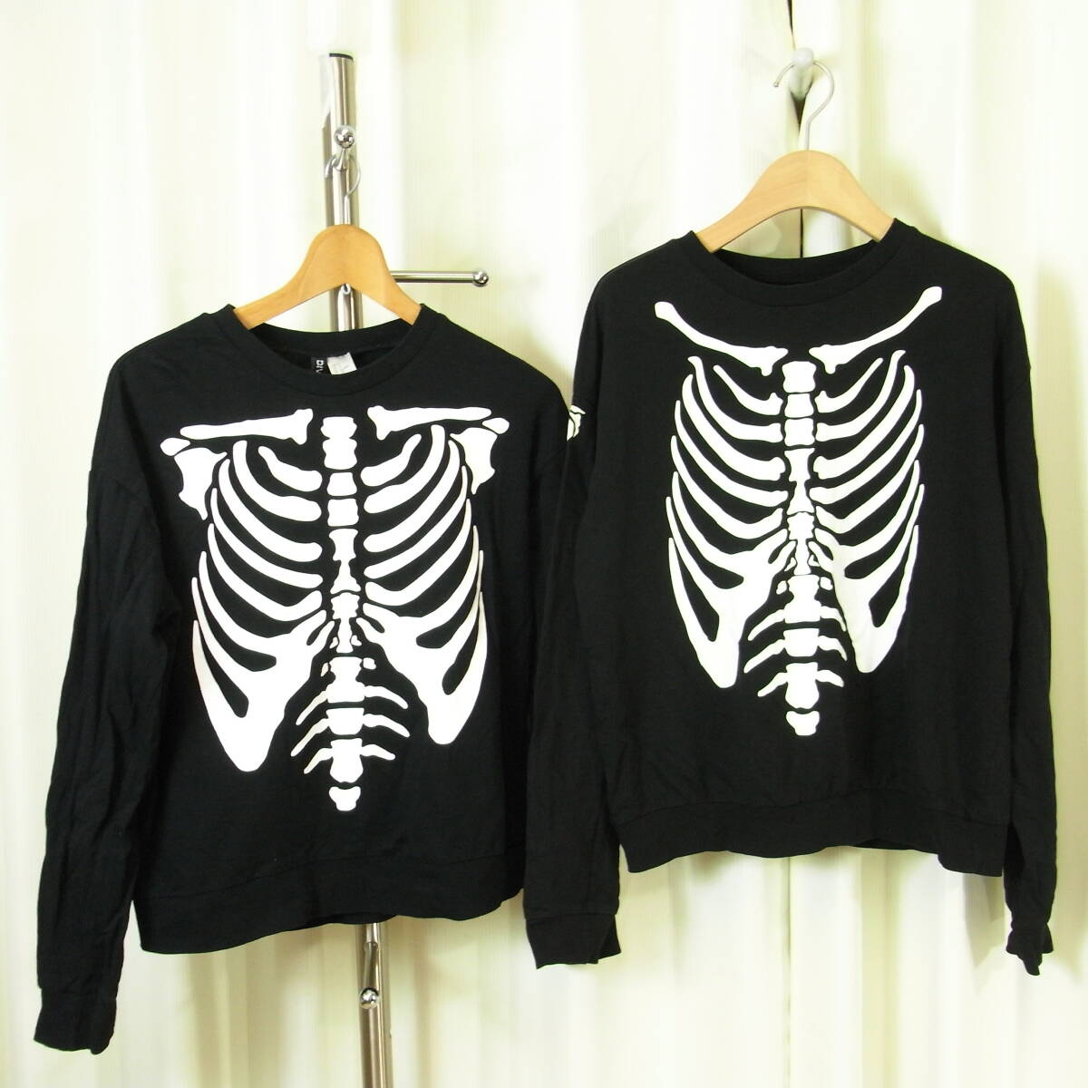 H&M DIVIDED 骸骨プリントスウェット2枚 S・Mサイズ 黒 ハロウィン スカル ブラック ロンT エイチアンドエム