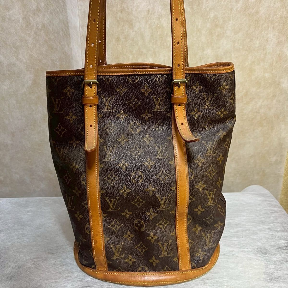 LOUIS VUITTON ルイヴィトン モノグラム バケットGM トートバッグ　ハンドバッグ　モノグラム　VI1911