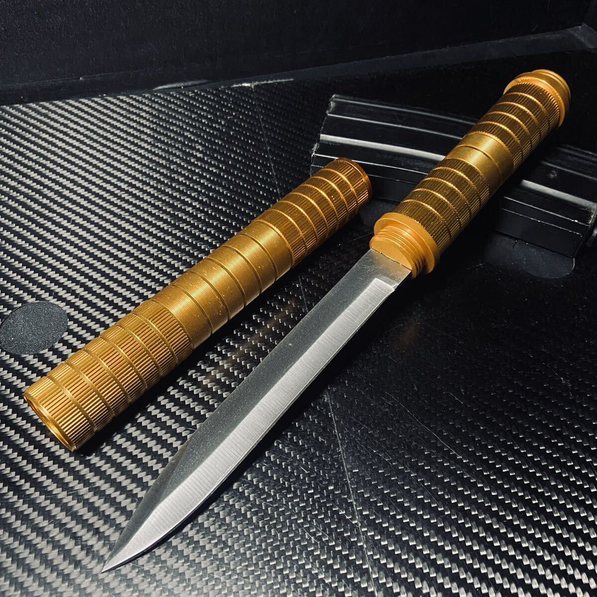 重量感 超高品質 サバイバルナイフ 鋼製 薪割り シース付き　キャンプ　アウトドア　ハイキング　野外登山