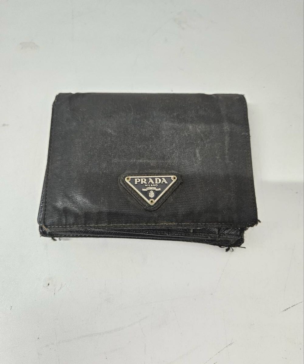 ★23 プラダ財布 PRADA プラダ ブラック 財布 ナイロン 三つ折り財布 三角ロゴ 三角ロゴプレート 黒