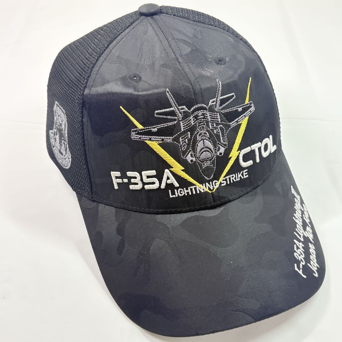 自衛隊グッズ 帽子 JASDF MISAWA 雷神 LIGHTNING ＣＡＰ　フリーサイズ　ブラック　キャップ　古着　中古