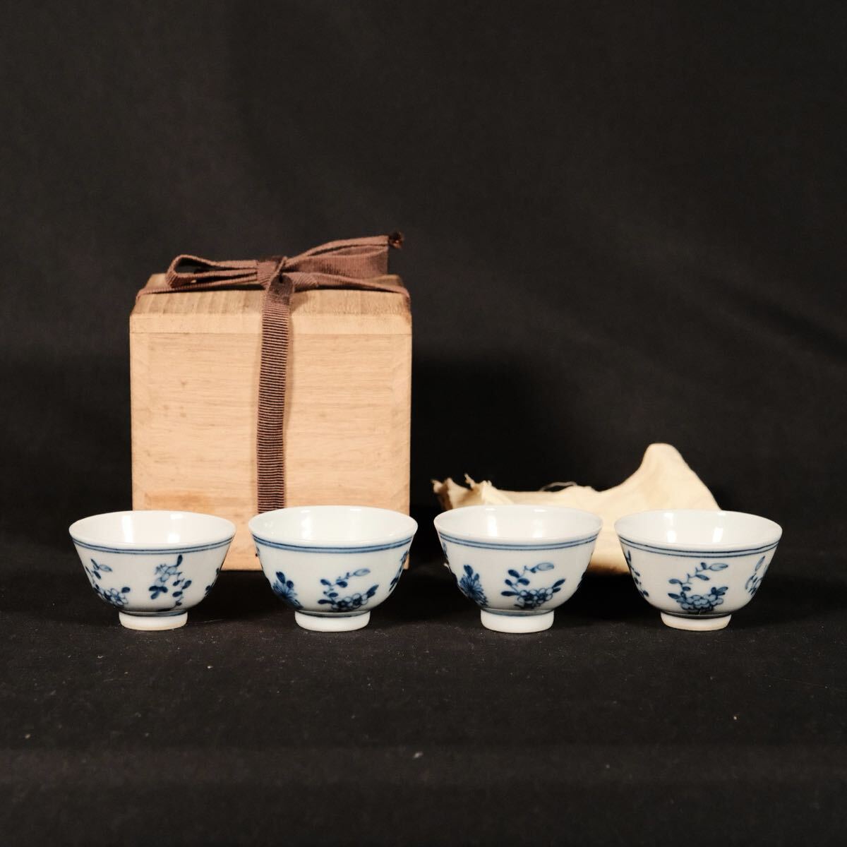 清代中期 景徳鎮窯 青花花卉文 煎茶碗 四客 共箱付 中国古玩 茶器 時代物 古美術 青花 青華 唐物 煎茶道具