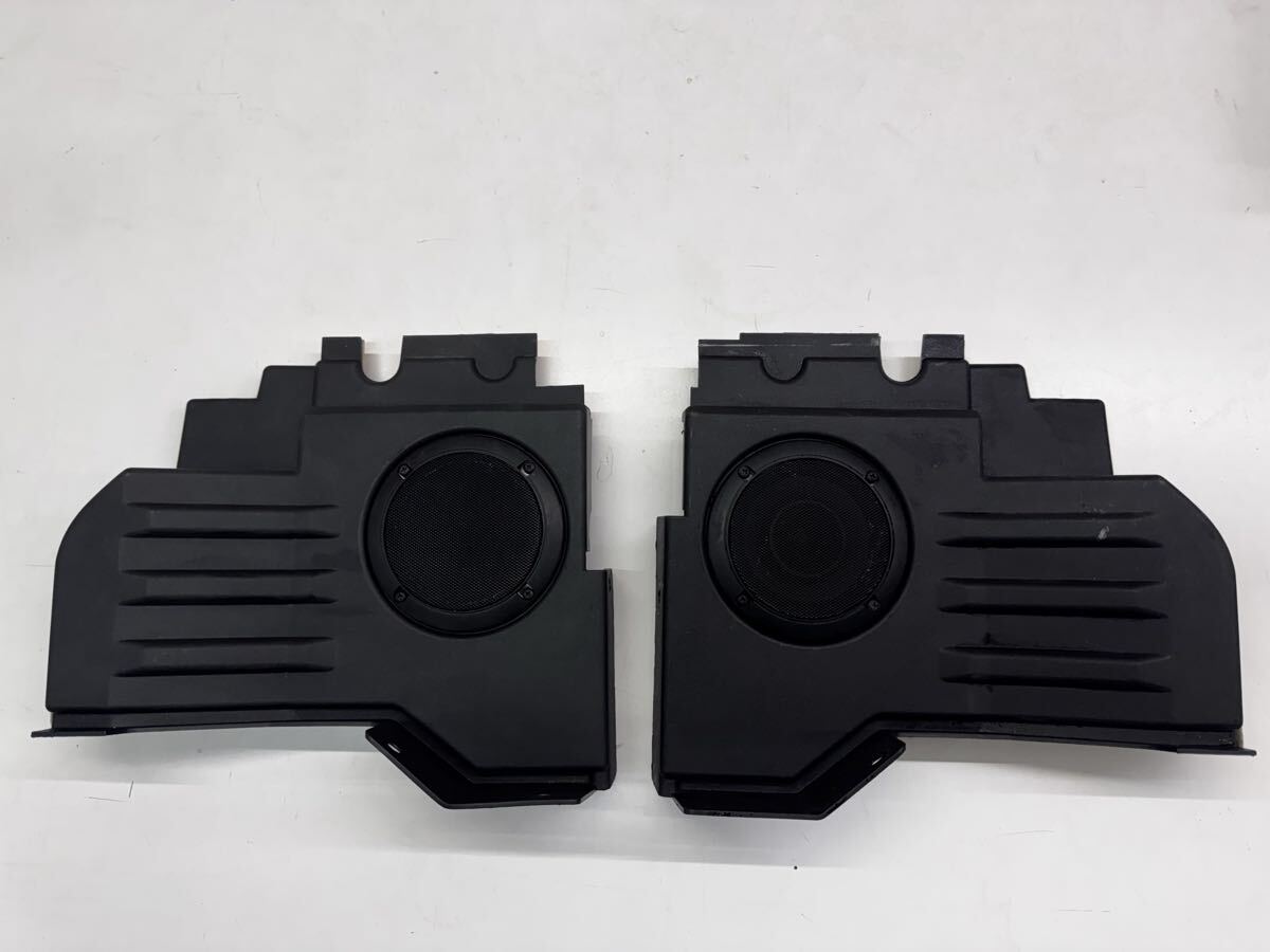 ◆ランドローバー◆ディフェンダー◆純正リアスピーカーカバー◆純正スピーカー付き◆左右セット