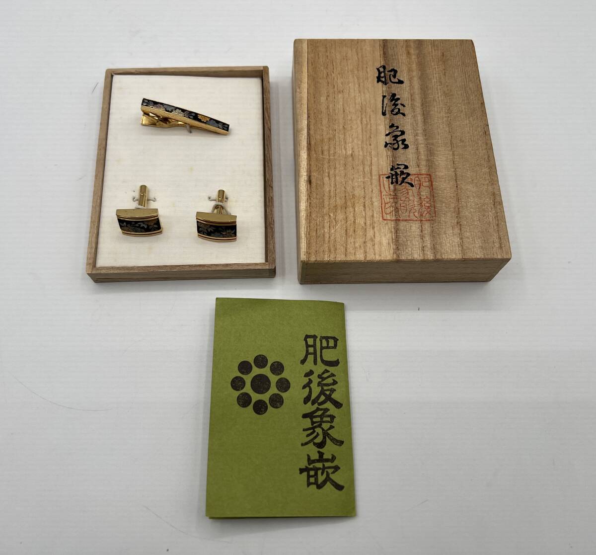 ◆肥後象嵌 ひごぞうがん◆カフスボタン ＋ ネクタイピン セット　桐箱入り（※箱蓋の裏書きあり） ビンテージ アクセサリー　コ2088A
