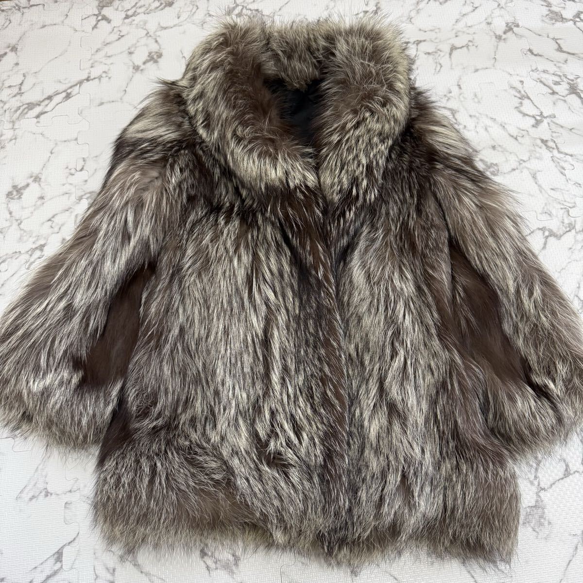美品/9号サイズ/シルバーフォックス Silver Fox 毛皮 ファーコート フォックスファー アウター レディース グレー 銀色