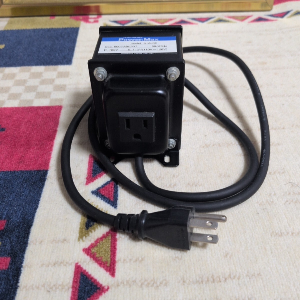 PowerMax model U-600E 昇圧トランス 600VA 100V→115V