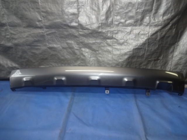 デリカD5/後期/純正/CV1W/リアバンパーセンター/6410D304ZZ/グレー/未使用品
