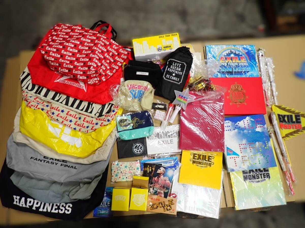 F-810★EXILEグッズまとめて★フラッグ・バッグ・ポーチ・FC継続特典等★居酒屋エグザイル★EXILE ATSUSHI★金テープ★中古品
