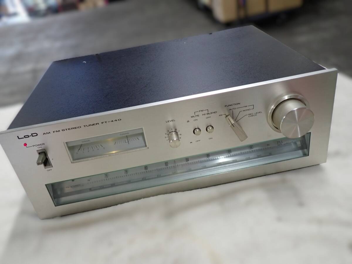 F-819★Lo-D★AM-FM STEREO TUNER★FT-440★ステレオチューナー★中古品