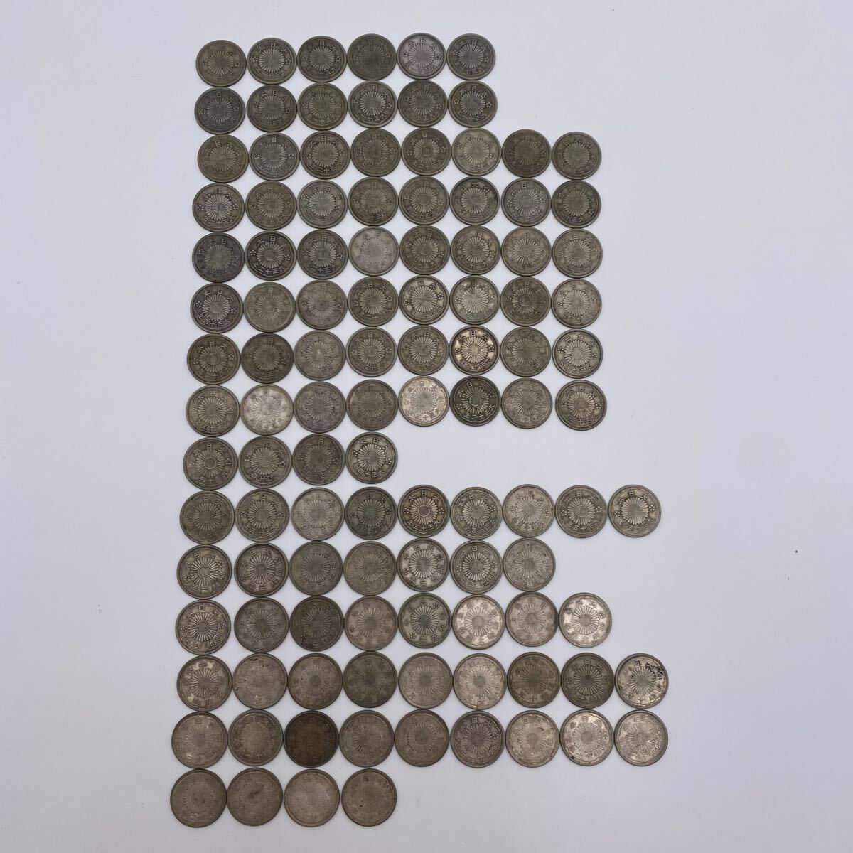 ☆【売り切り】小型50銭銀貨(鳳凰50銭銀貨) まとめ 110枚 大正十一年〜大正十五年 昭和三年〜昭和七年 昭和九年〜昭和十二年 
