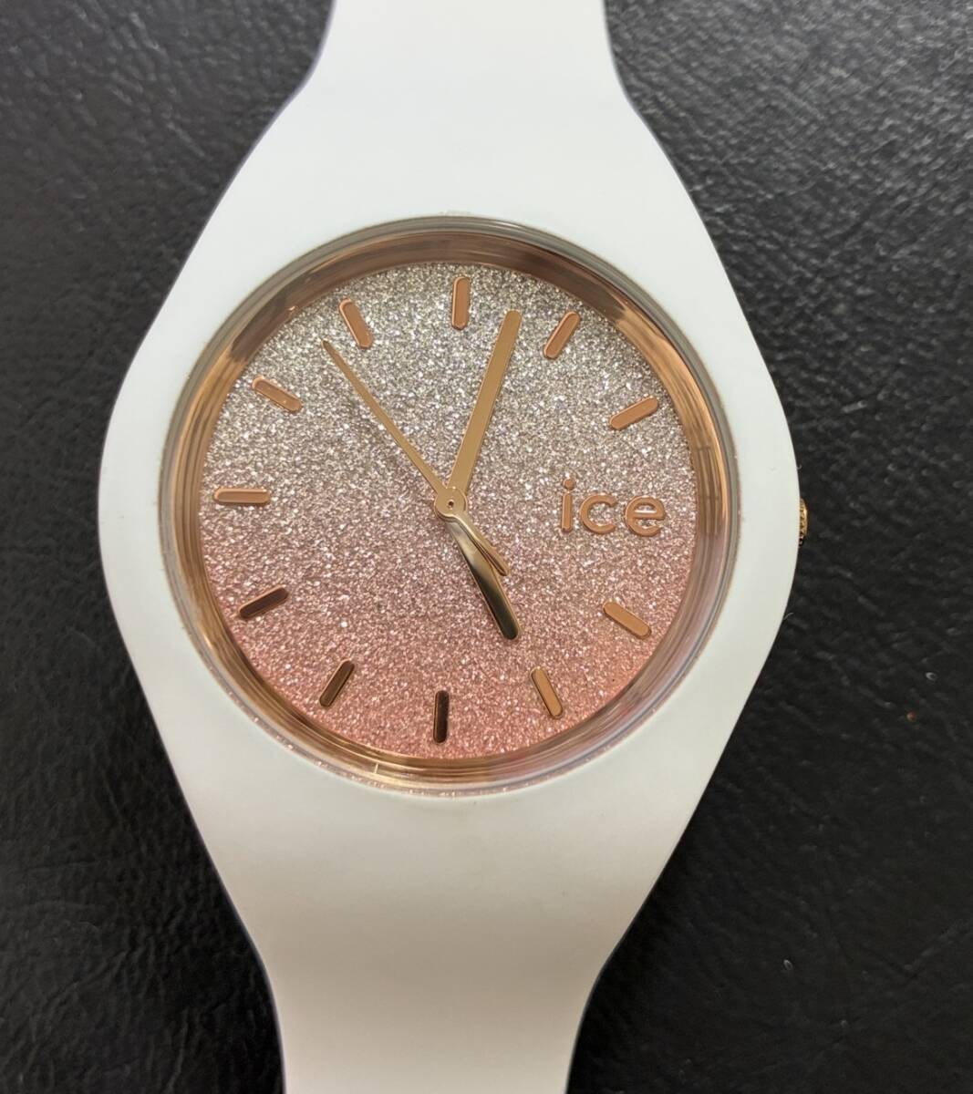 2383★アイスウォッチ ICE-WATCH アイスロー Ice lo ホワイトピンク シルバーピンク グリッターカラー ラバーバンド 腕時計 不動 保管品