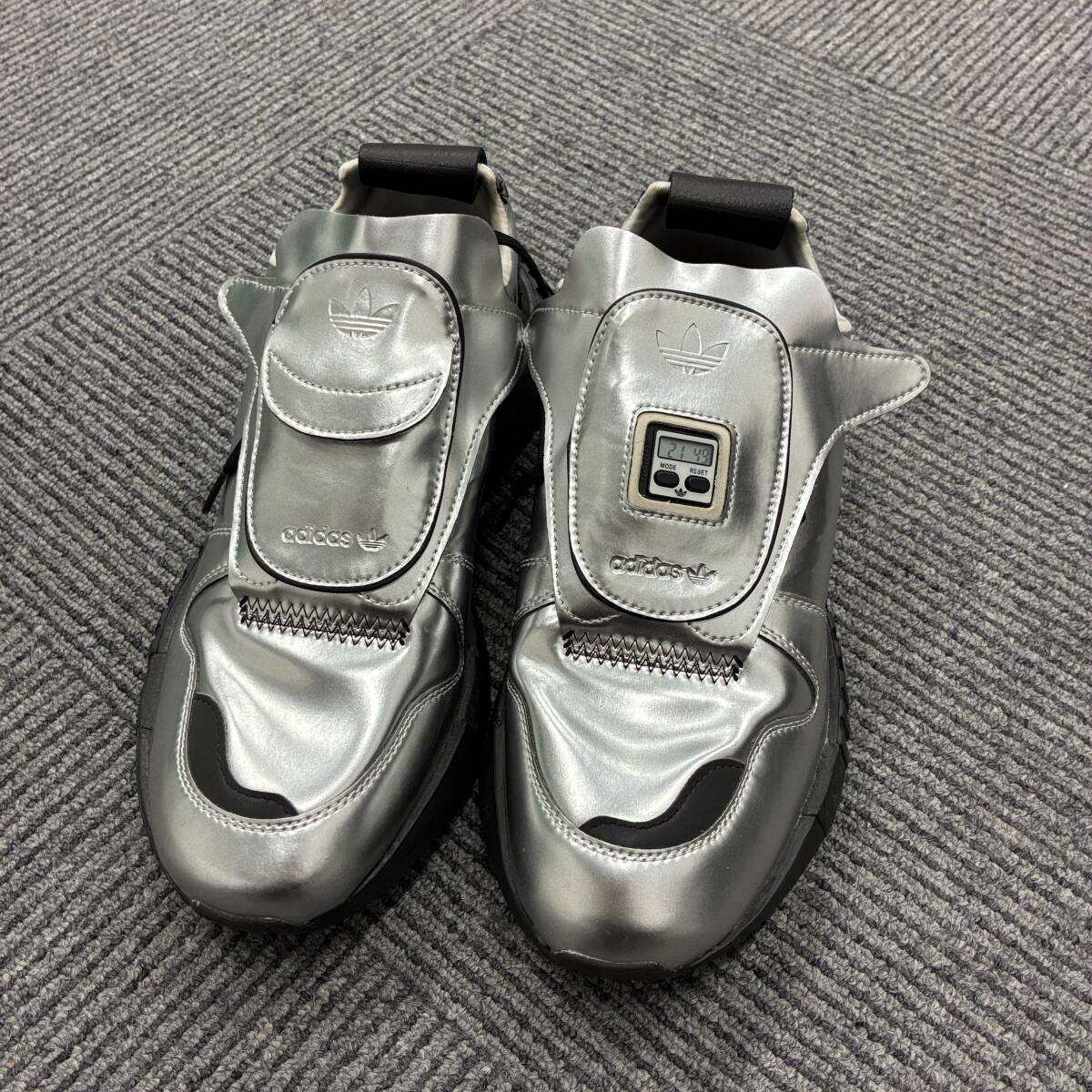 2504★アディダス adidas マイクロペーサー RN6000 メタリックシルバー 中古品 28cm メンズ